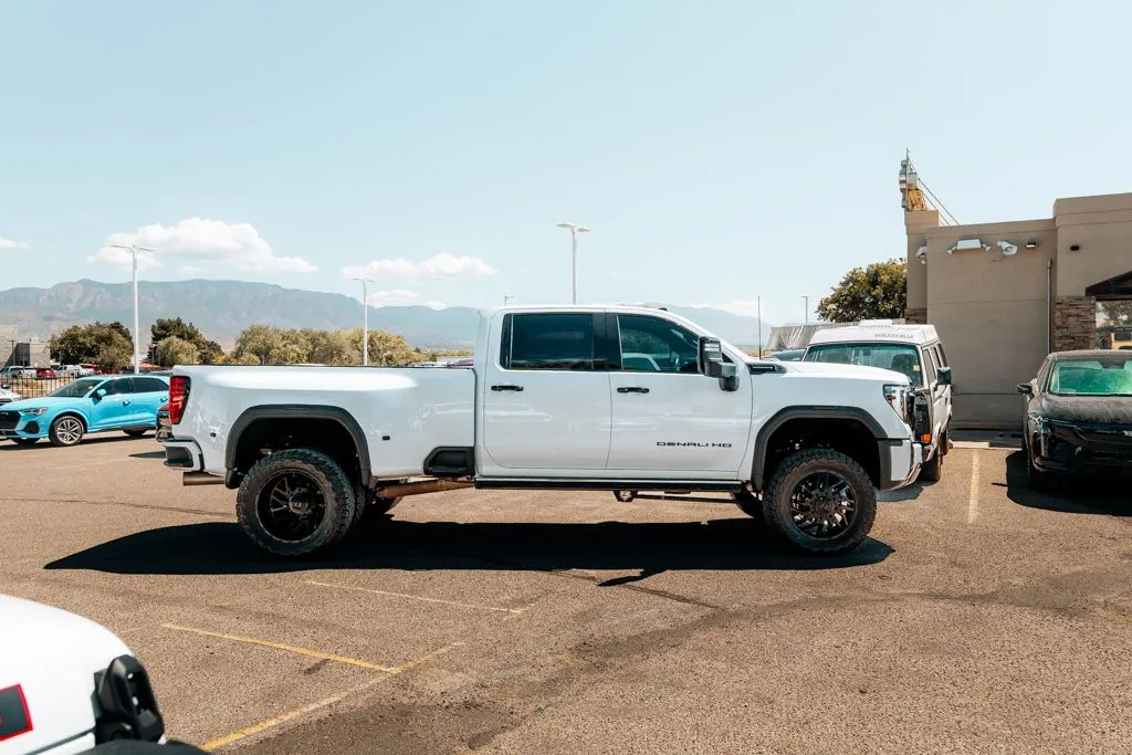 GMC Sierra photo 8