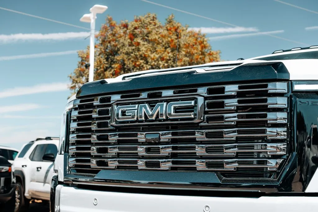 GMC Sierra photo 10