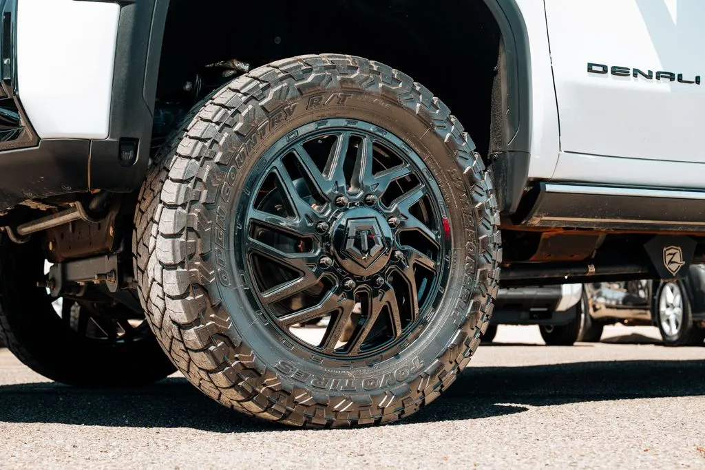 GMC Sierra photo 11