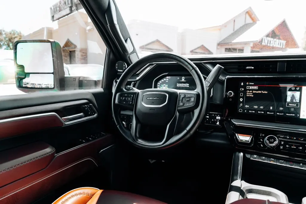 GMC Sierra photo 25