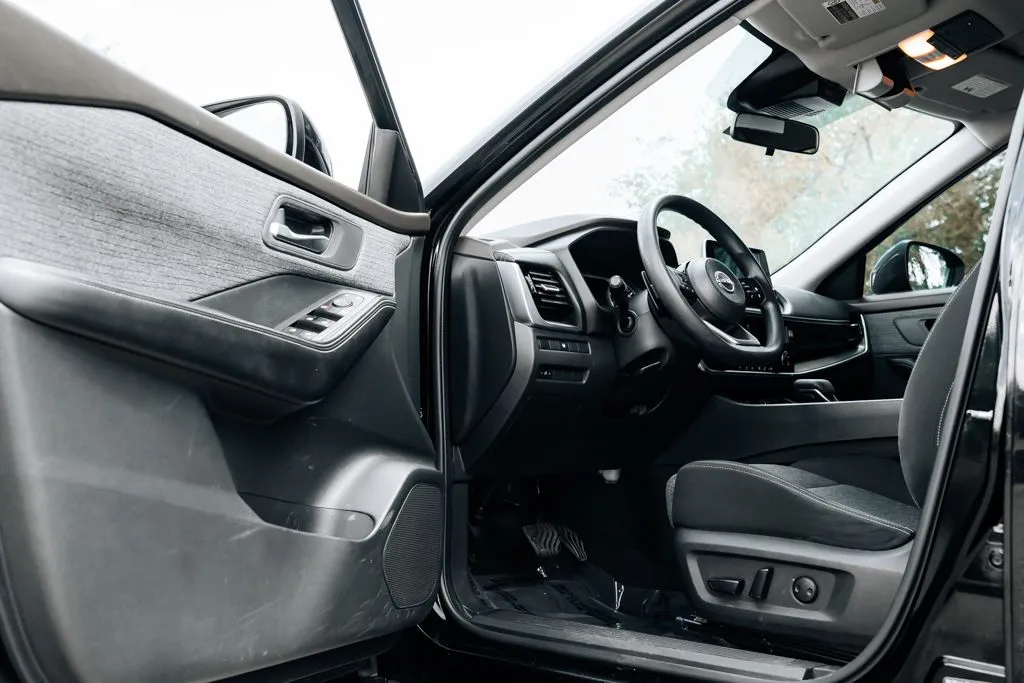 Nissan Rogue photo 21