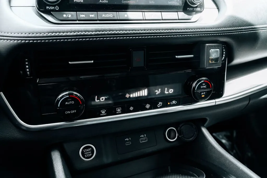 Nissan Rogue photo 33