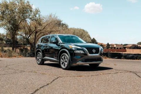 Black 2022 Nissan Rogue SV for sale in Albuquerque, NM