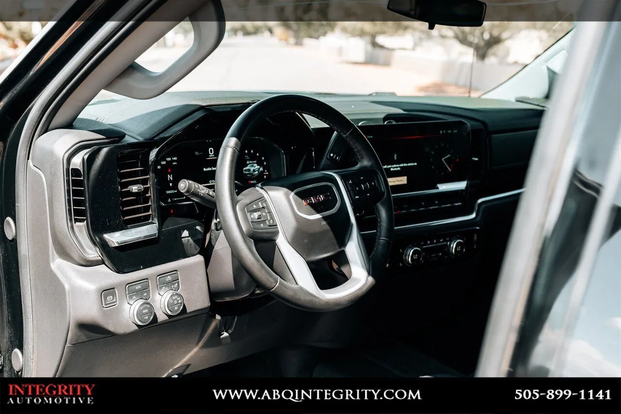 GMC Sierra photo 16
