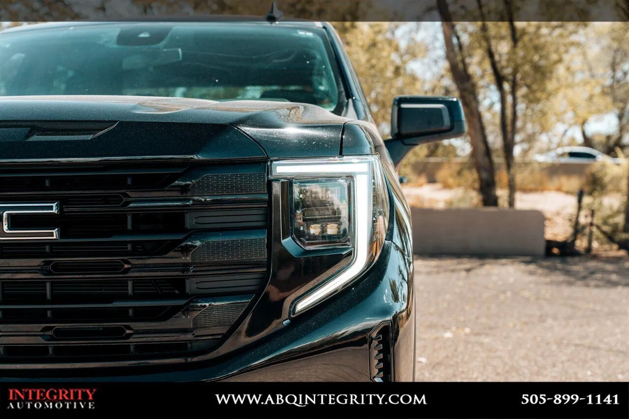 GMC Sierra photo 11