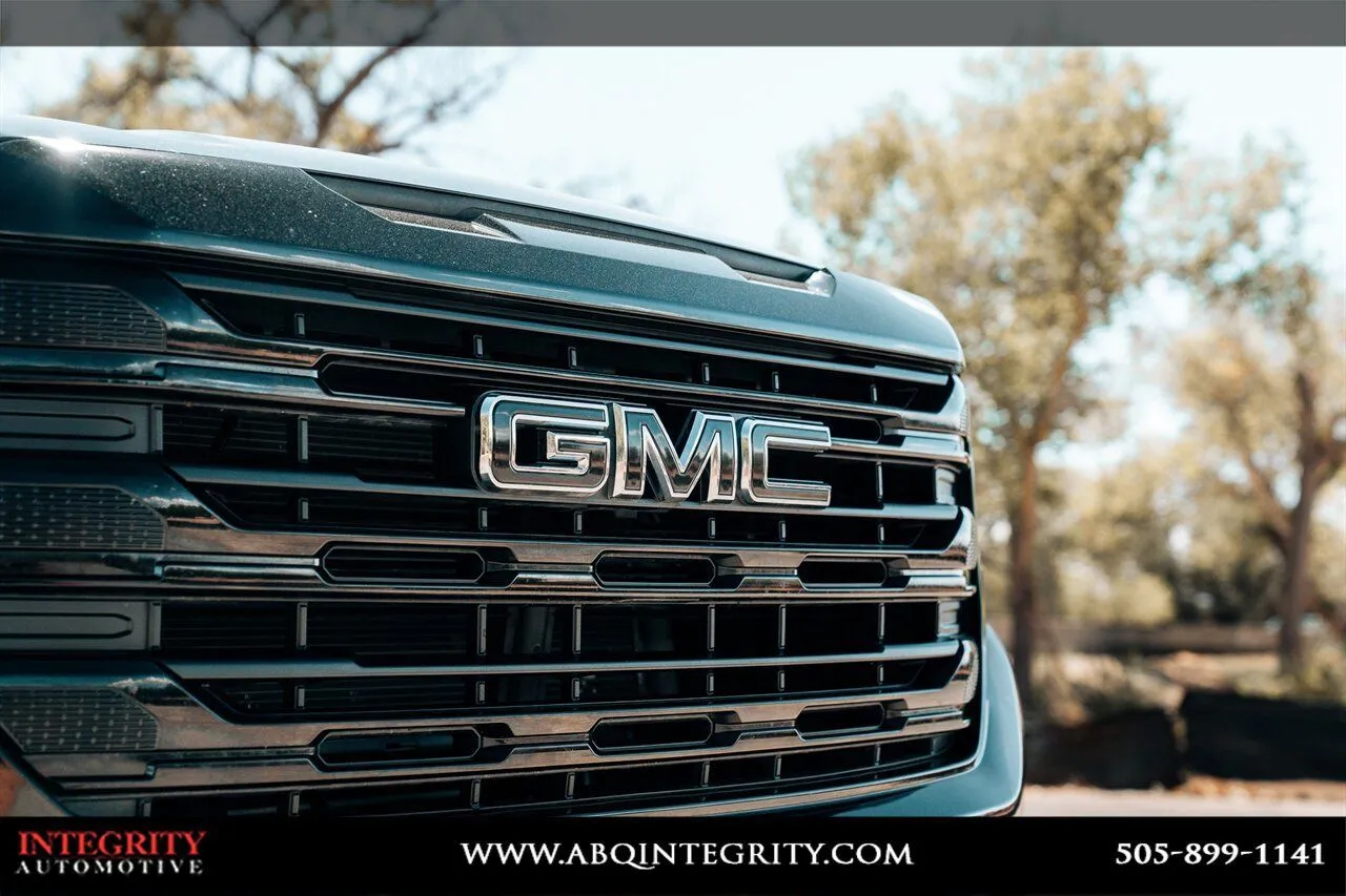 GMC Sierra photo 10