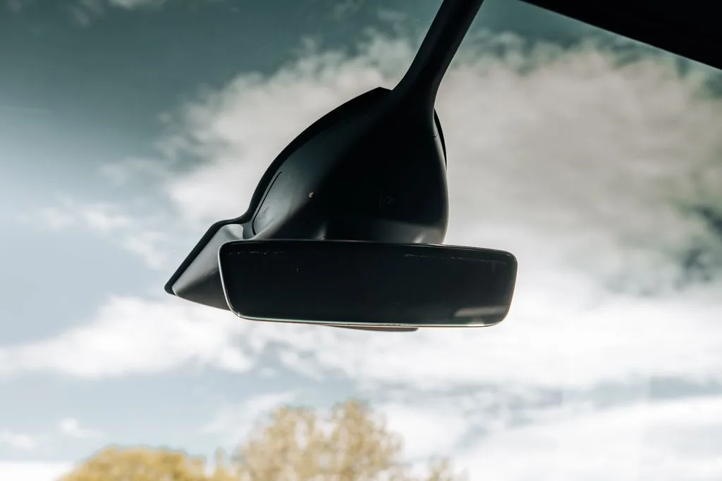 Tesla Model X photo 32