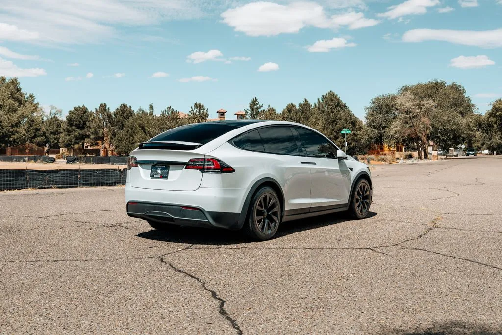 Tesla Model X photo 7