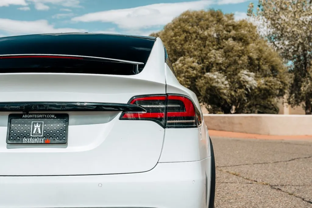 Tesla Model X photo 13