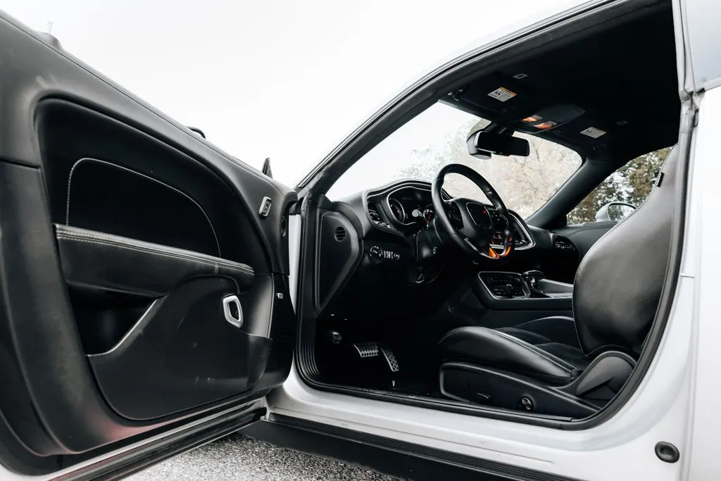 Dodge Challenger photo 22
