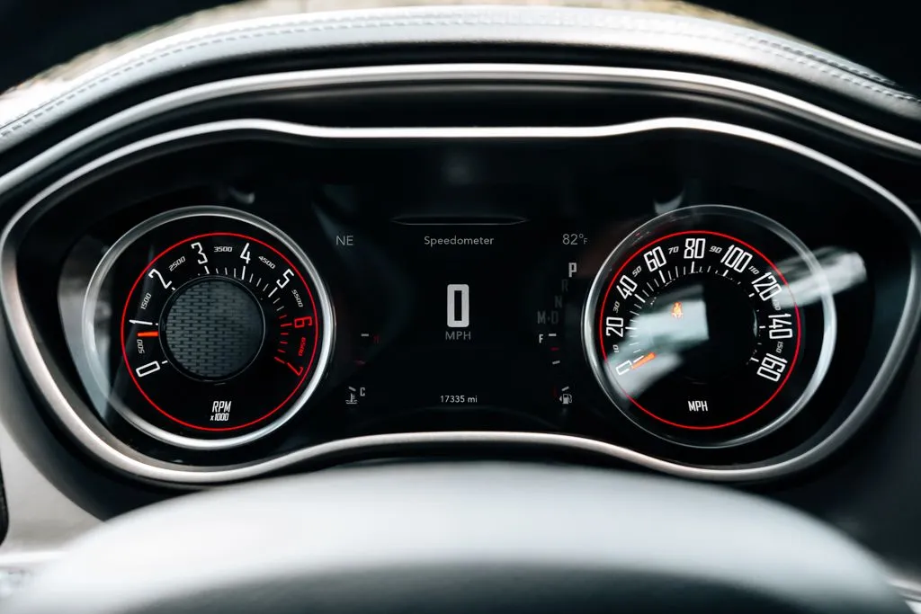 Dodge Challenger photo 28