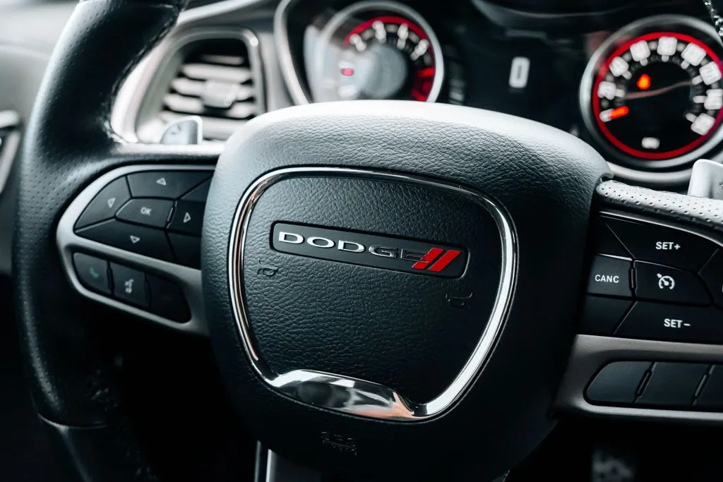 Dodge Challenger photo 24