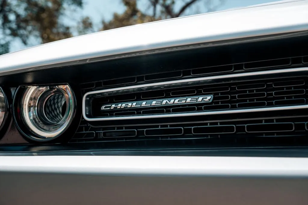 Dodge Challenger photo 10