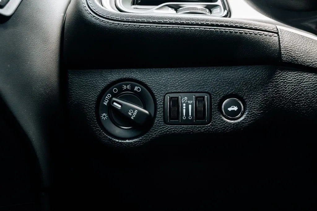 Dodge Challenger photo 26