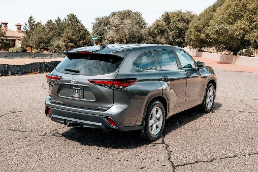 Toyota Highlander photo 17