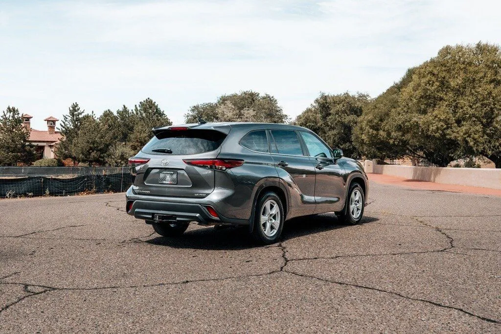 Toyota Highlander photo 7