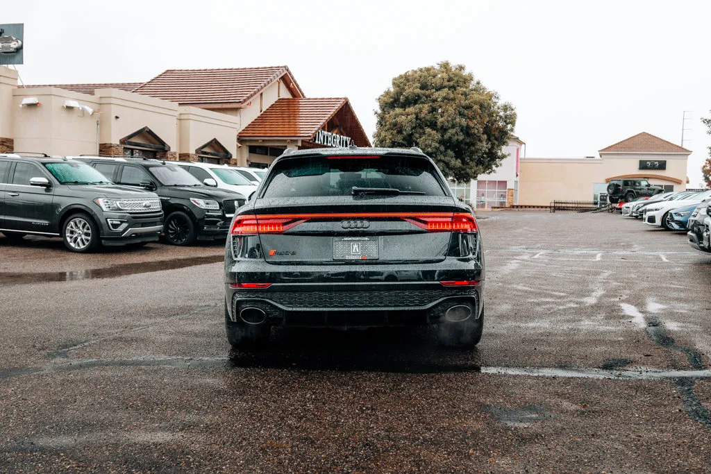 Audi RS Q8 photo 6