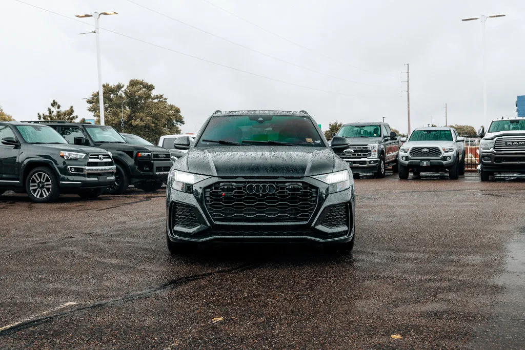 Audi RS Q8 photo 2