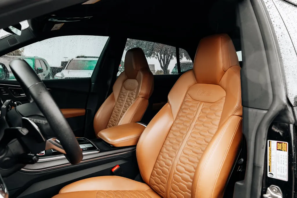 Audi RS Q8 photo 19