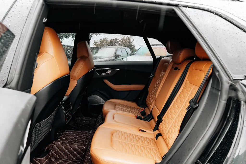 Audi RS Q8 photo 40