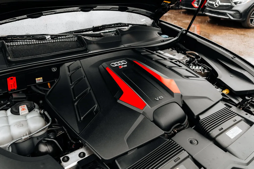 Audi RS Q8 photo 54