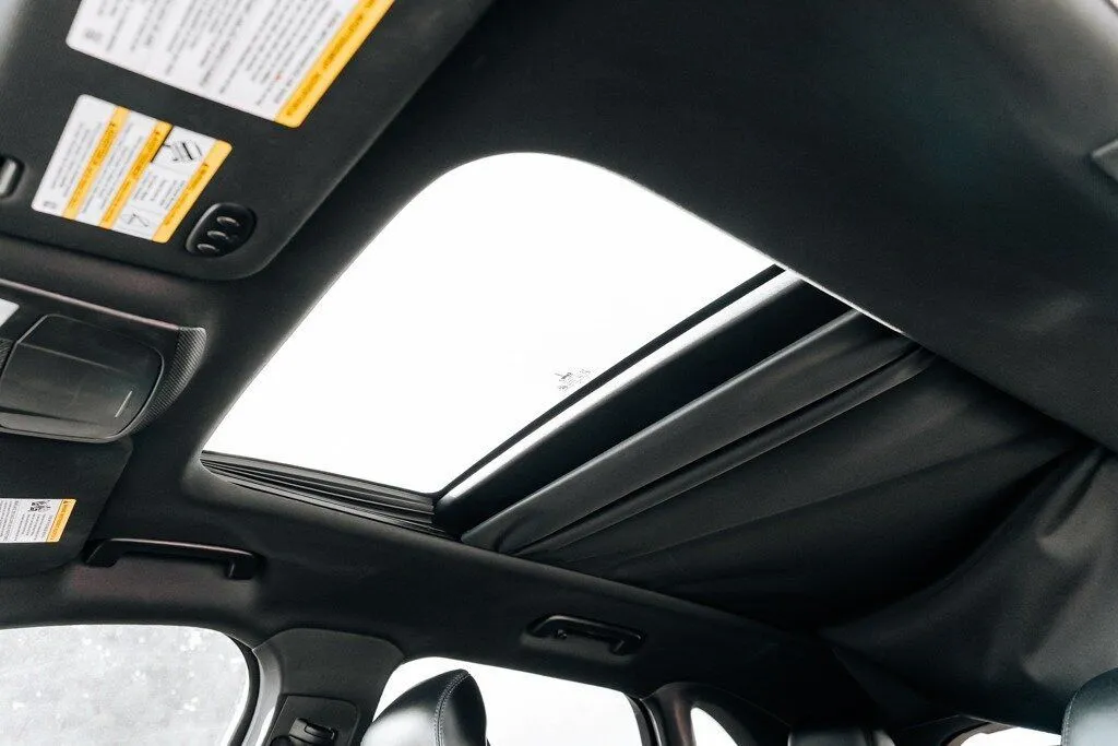 Lincoln MKC photo 36