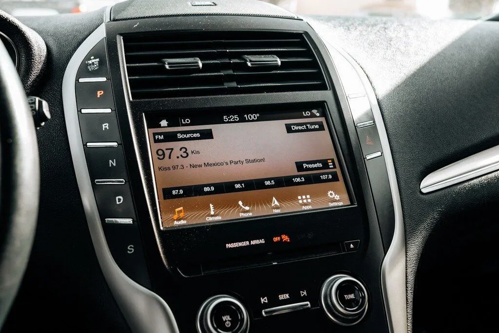 Lincoln MKC photo 29