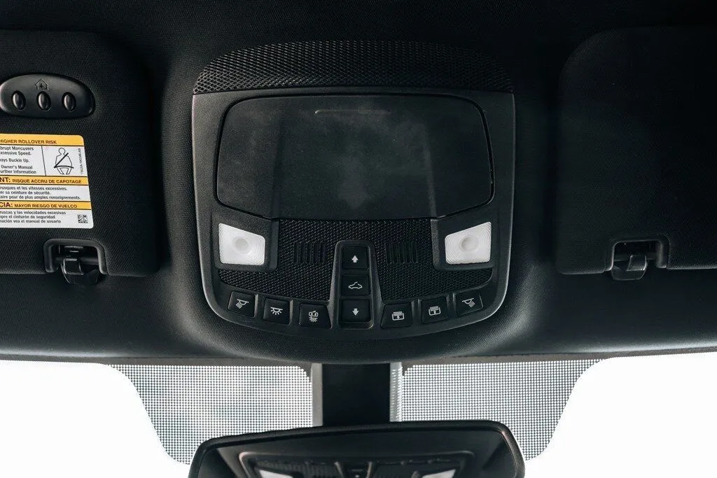 Lincoln MKC photo 35