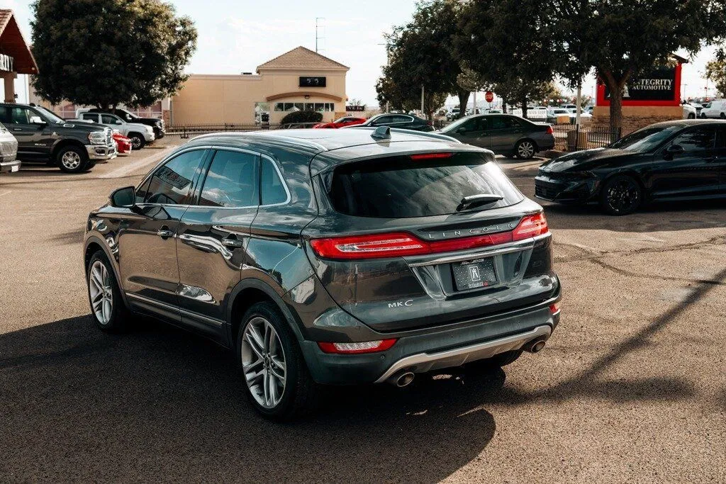 Lincoln MKC photo 16