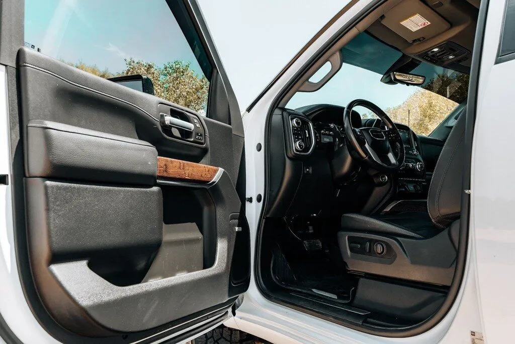 GMC Sierra photo 23