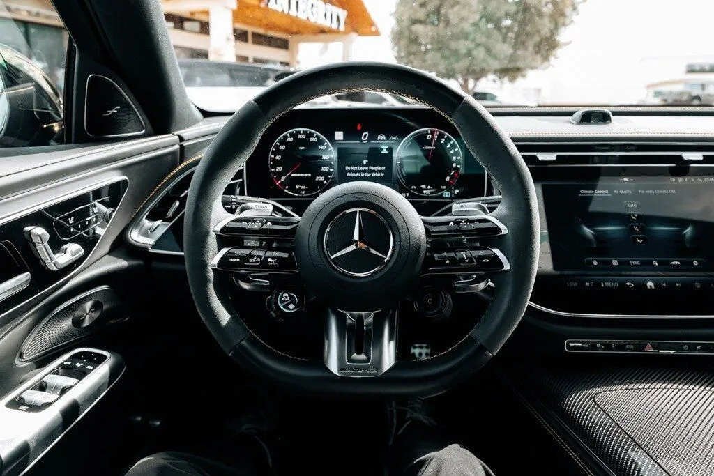 Mercedes-Benz E-Class photo 29