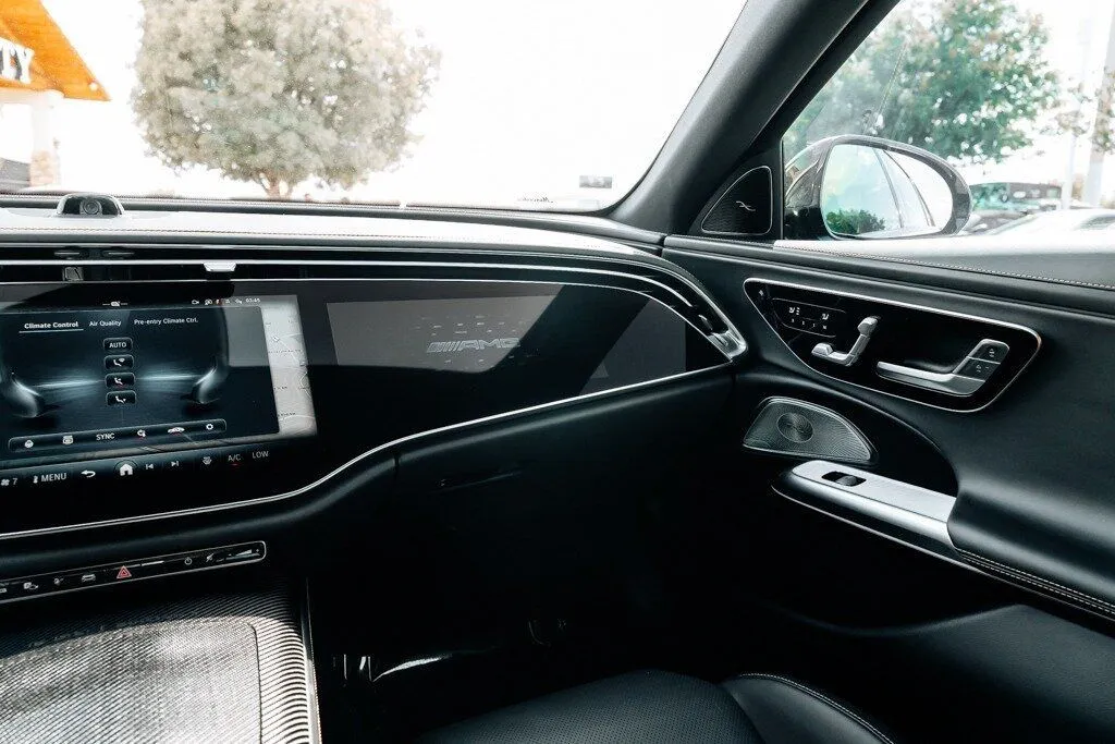 Mercedes-Benz E-Class photo 27