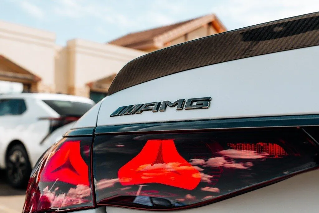 Mercedes-Benz E-Class photo 17