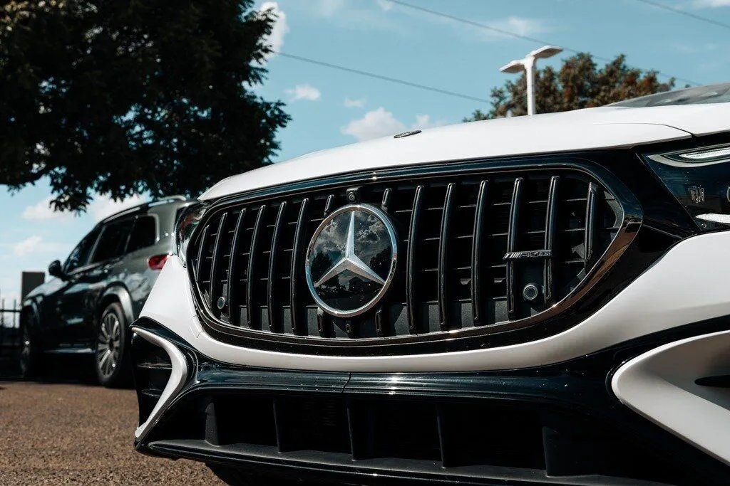 Mercedes-Benz E-Class photo 10