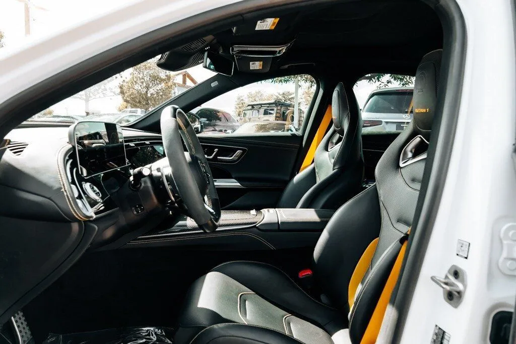 Mercedes-Benz E-Class photo 21