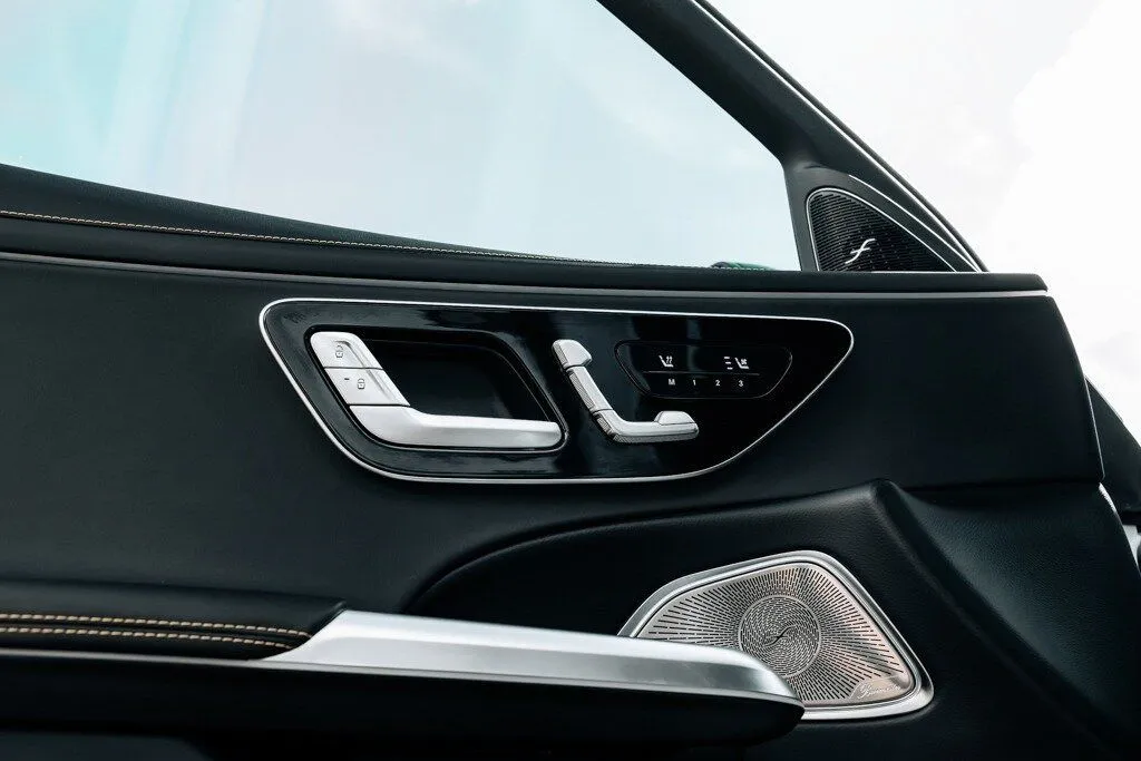 Mercedes-Benz E-Class photo 24