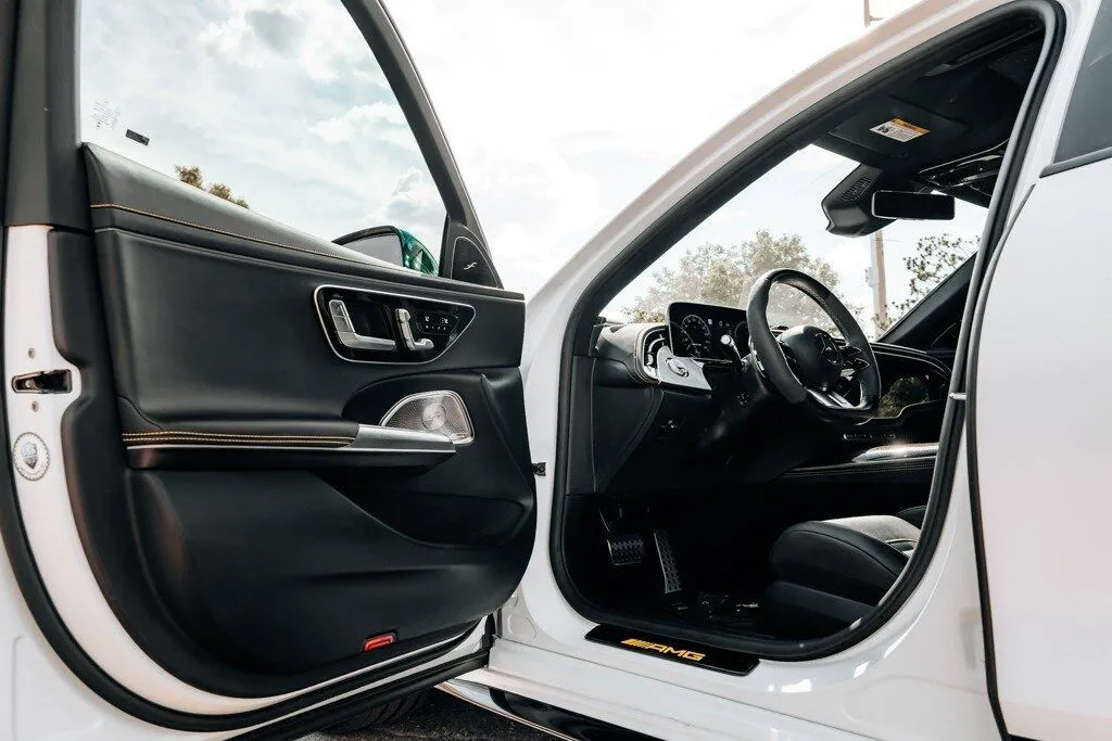 Mercedes-Benz E-Class photo 25