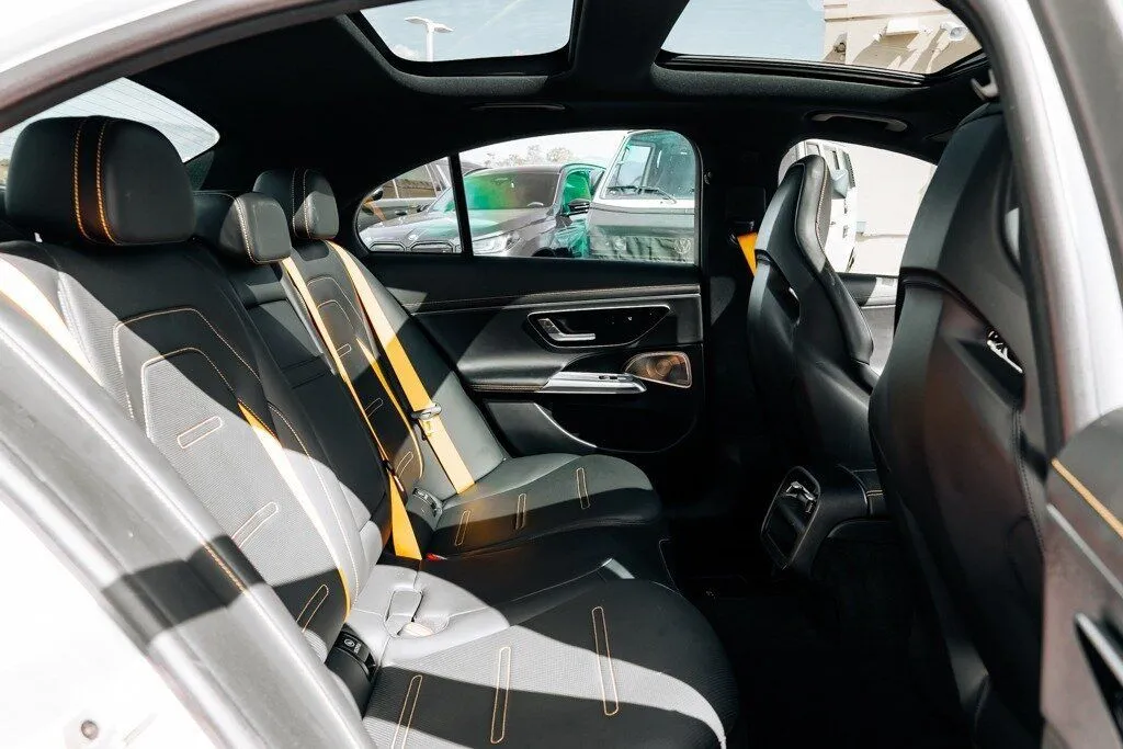 Mercedes-Benz E-Class photo 56