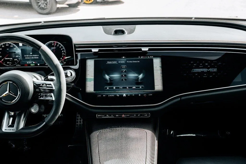 Mercedes-Benz E-Class photo 28