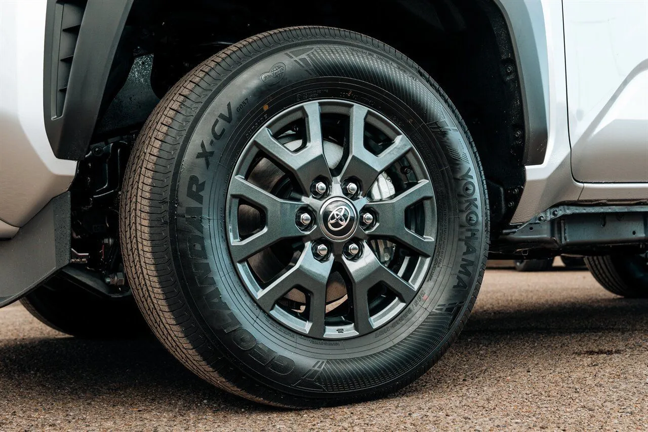 Toyota 4Runner photo 11