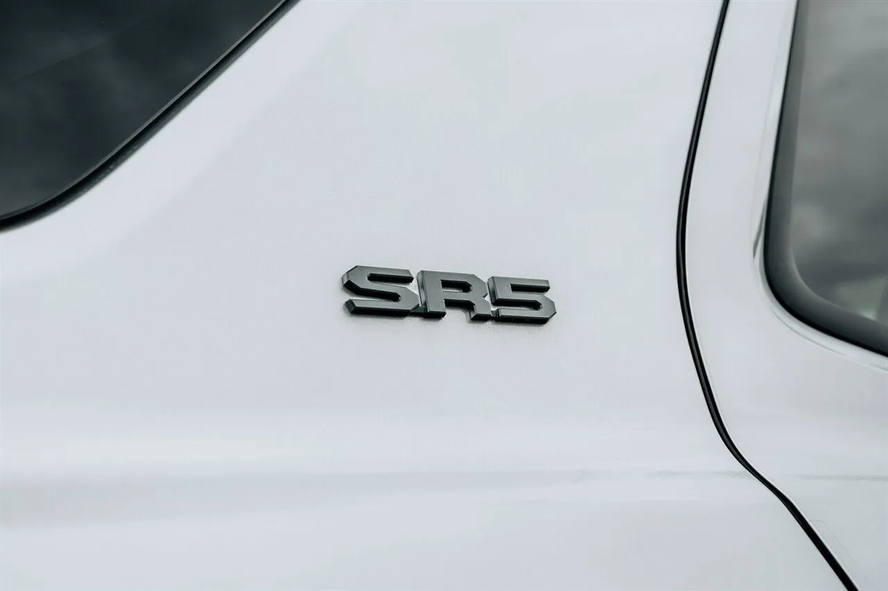 Toyota 4Runner photo 13