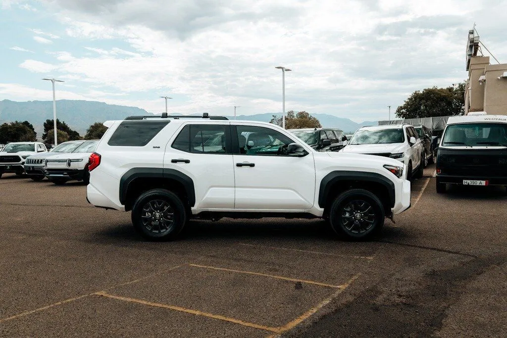Toyota 4Runner photo 8
