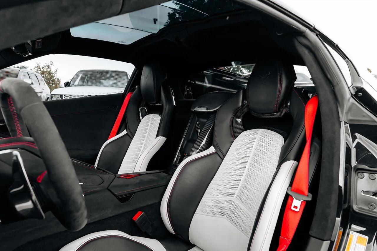 Chevrolet Corvette photo 22