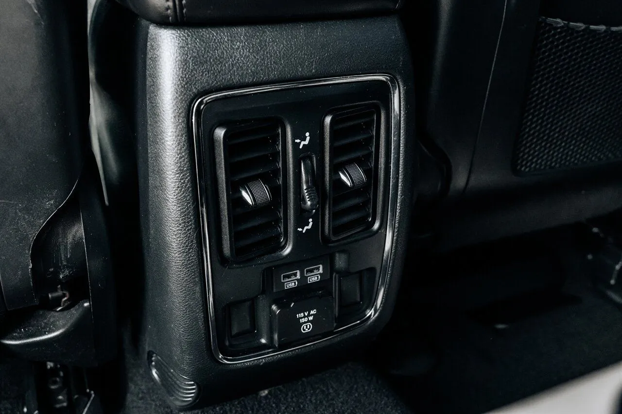 Jeep Grand Cherokee photo 46