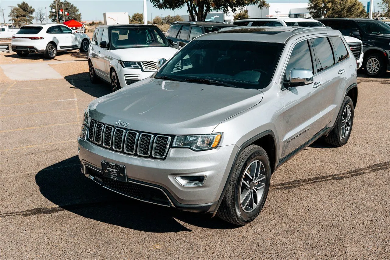 Jeep Grand Cherokee photo 13