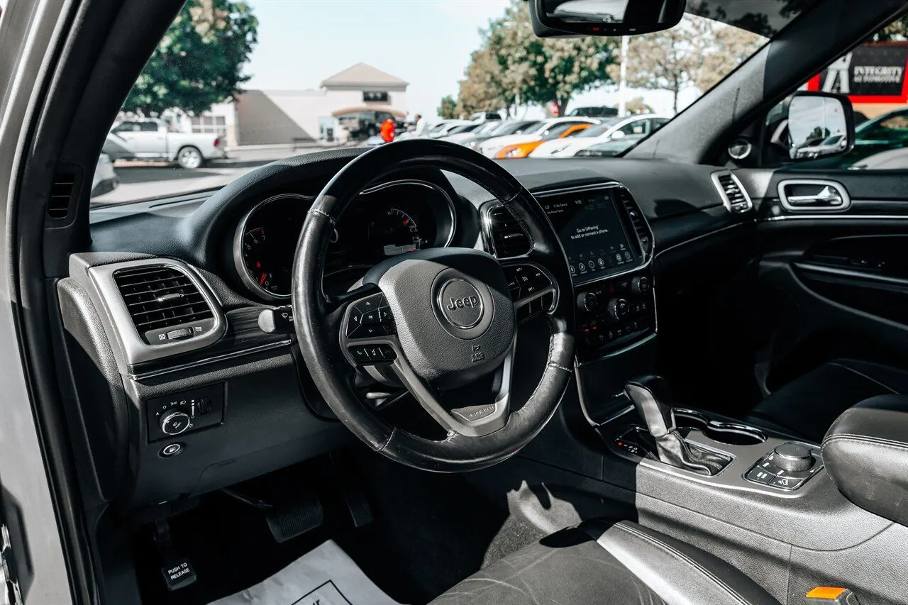 Jeep Grand Cherokee photo 19