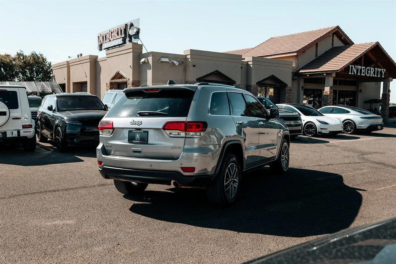 Jeep Grand Cherokee photo 7