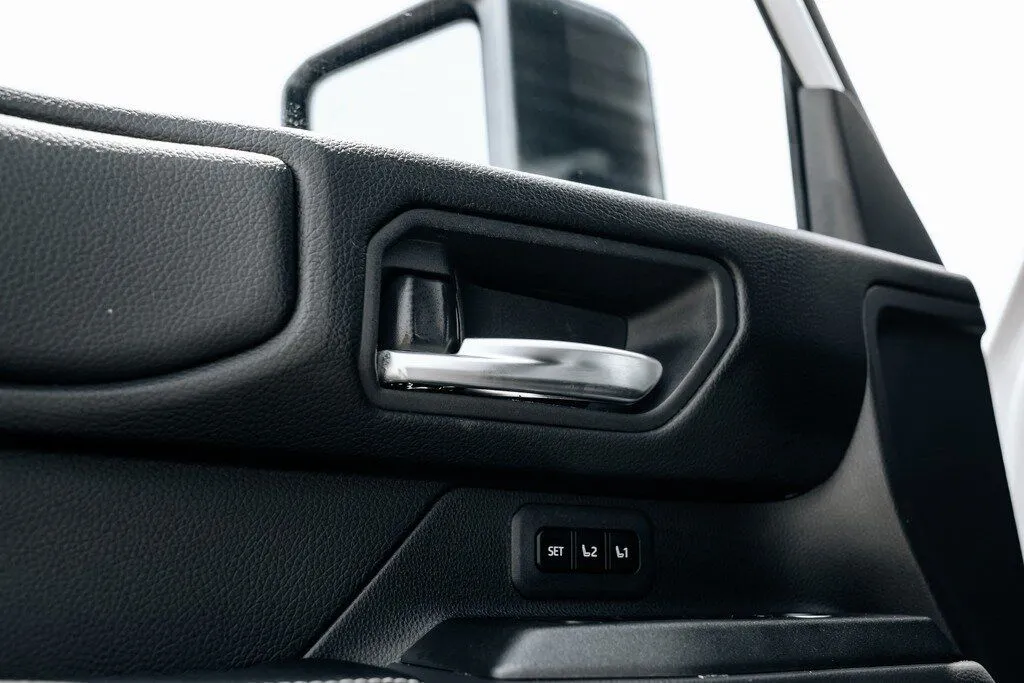 Toyota Land Cruiser photo 22