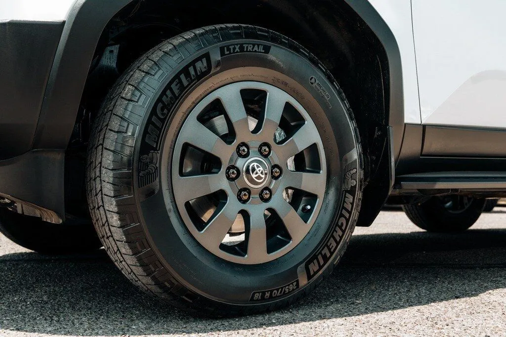 Toyota Land Cruiser photo 11