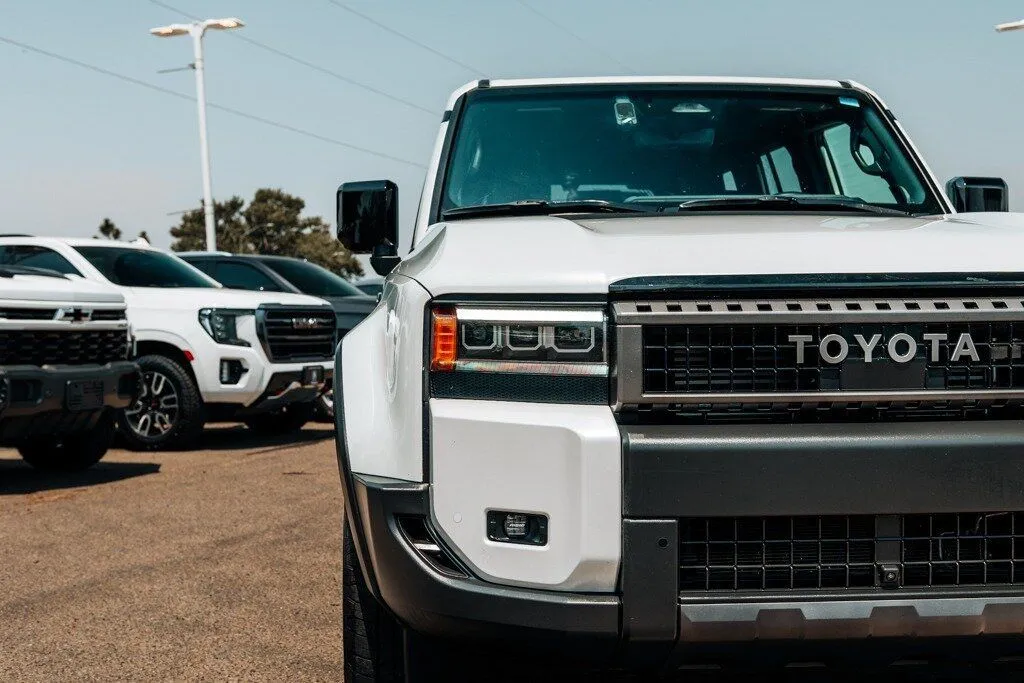 Toyota Land Cruiser photo 9